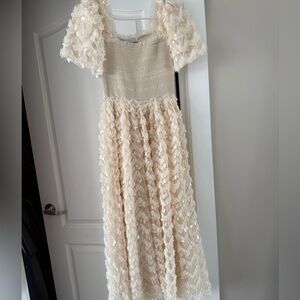Ivy City Co Cloud 9 Sparkle Dress size xs. Beautiful dress, Perfect condition.